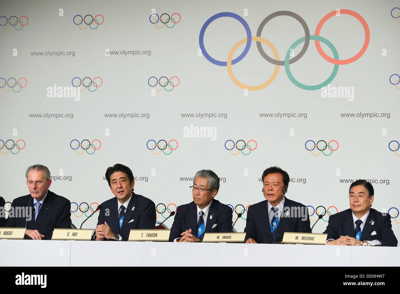 (L to R) Jacques Rogge, Shinzo Abe, Tsunekazu Takeda, Naoki Inose, Masato Mizuno, SEPTEMBER 7, 2013 : A press conference after Tokyo was announced as the winning city bid for the 2020 Summer Olympic Games at the 125th International Olympic Committee (IOC) session in Buenos Aires Argentina, on Saturday September 7, 2013. © YUTAKA/AFLO SPORT/Alamy Live News Stock Photo