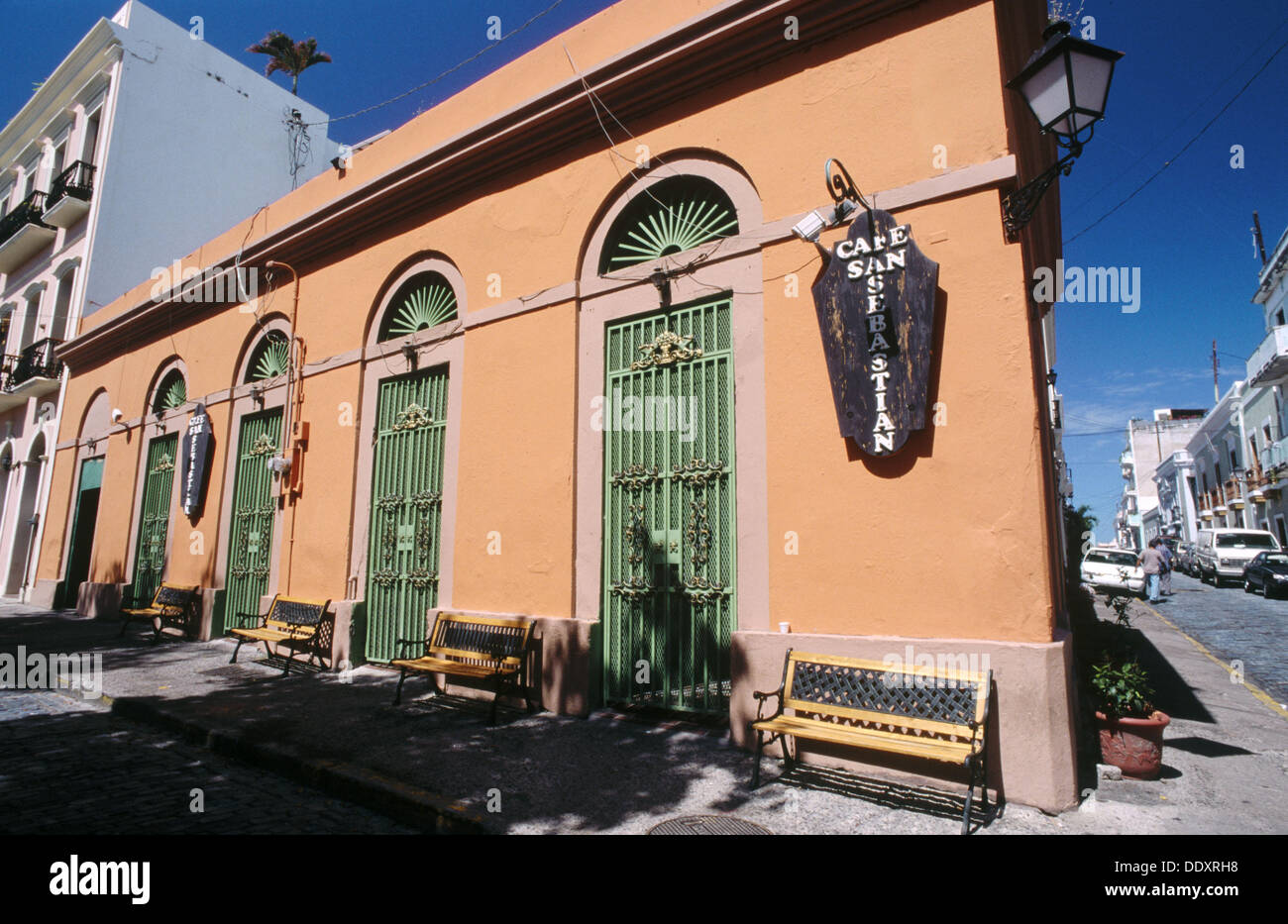 Old san juan puerto rico bar hi-res stock photography and images - Alamy