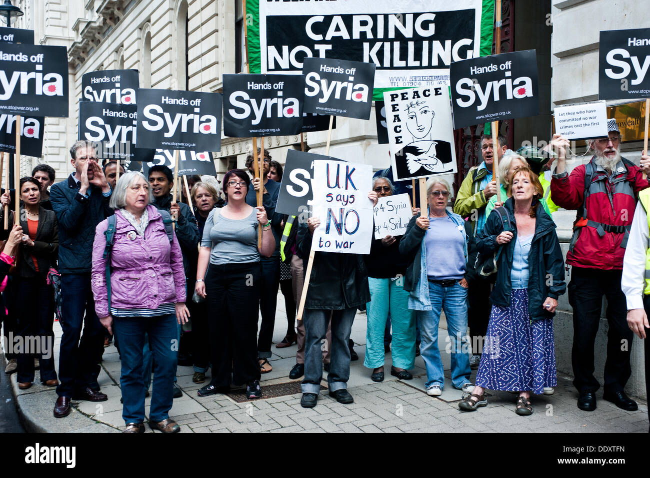 London, UK. 9th Sep, 2013. protesters gather outside the Foreign Office as US Secretary of State John Kerry meets Foreign Secretary William Hague, as he continues a European tour aimed at increasing support for military action in Syria. Credit:  Piero Cruciatti/Alamy Live News Stock Photo