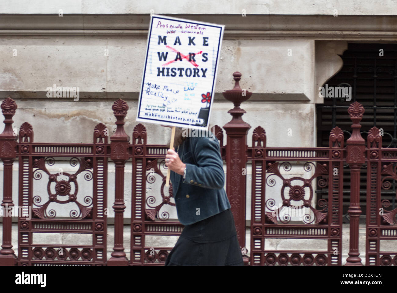 London, UK. 9th Sep, 2013. a protester arrives at the Foreign Office as US Secretary of State John Kerry meets Foreign Secretary William Hague, as he continues a European tour aimed at increasing support for military action in Syria. Credit:  Piero Cruciatti/Alamy Live News Stock Photo