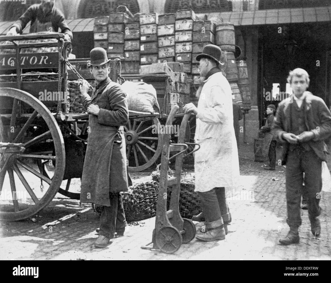 Unloading at Billingsgate Market, London, 1893. Artist: Paul Martin Stock Photo