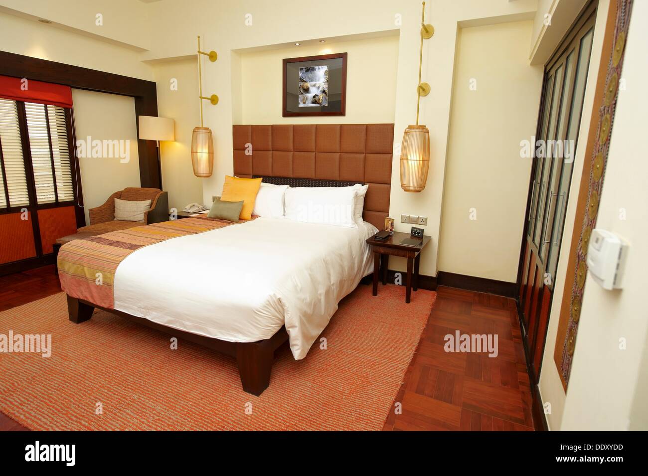 Bed In A Five Star Asian Hotel Stock Photo 60213929 Alamy