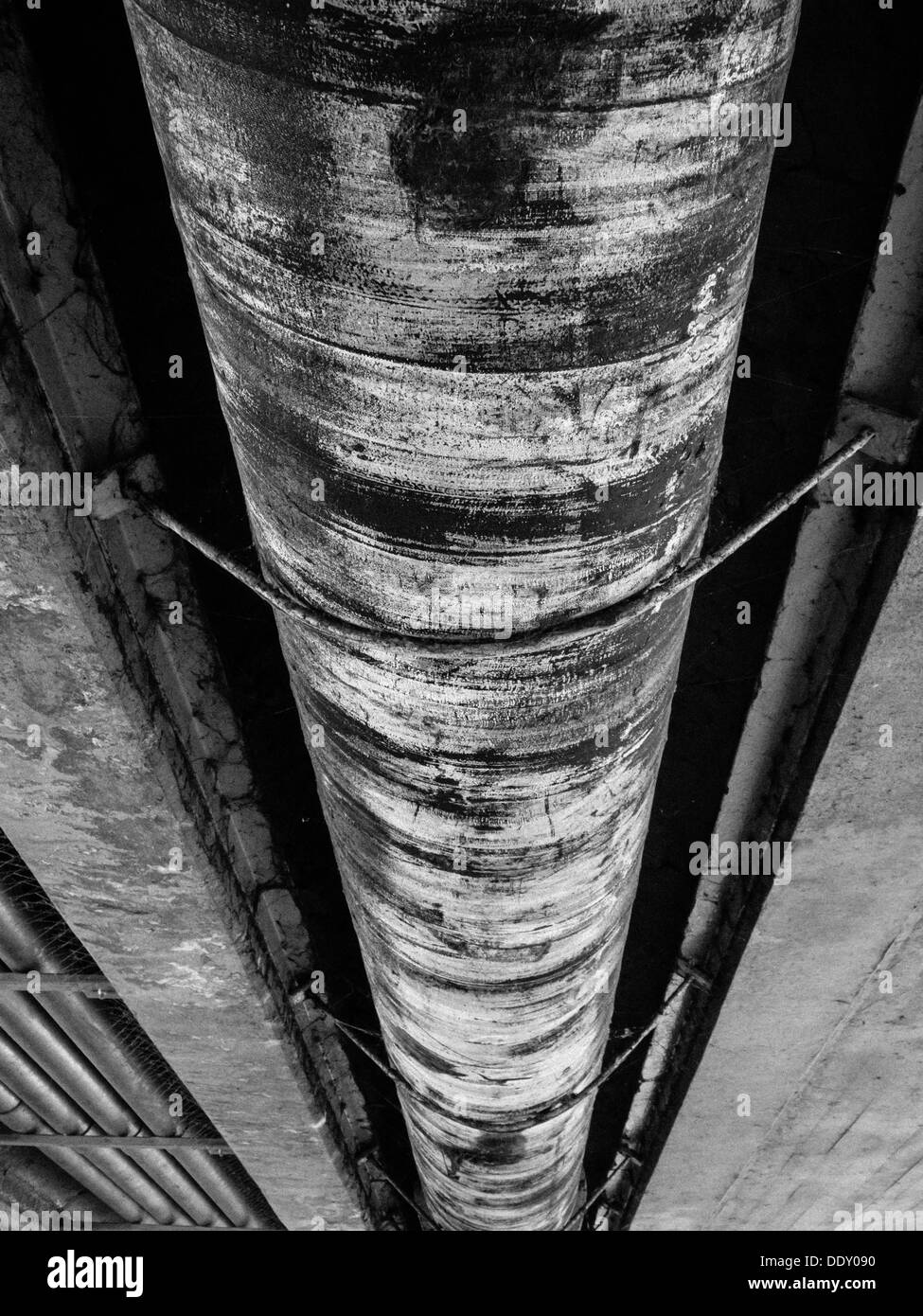 Underside of a bridge along the Nottingham Canal. Nottingham, United Kingdom, UK Stock Photo