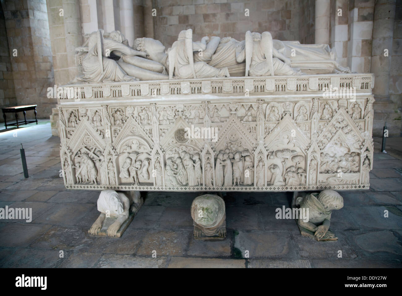 Sarcophagus of Ines de Castro, Monastery of Alcobaca, Alcobaca, Portugal, 2009.  Artist: Samuel Magal Stock Photo
