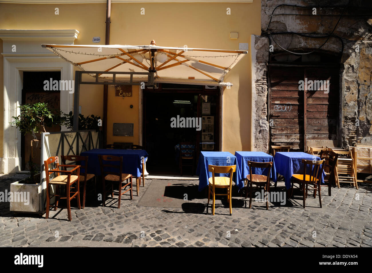 Italy, Rome, Trastevere, Via del Vascellari 29, Da Enzo restaurant Stock Photo