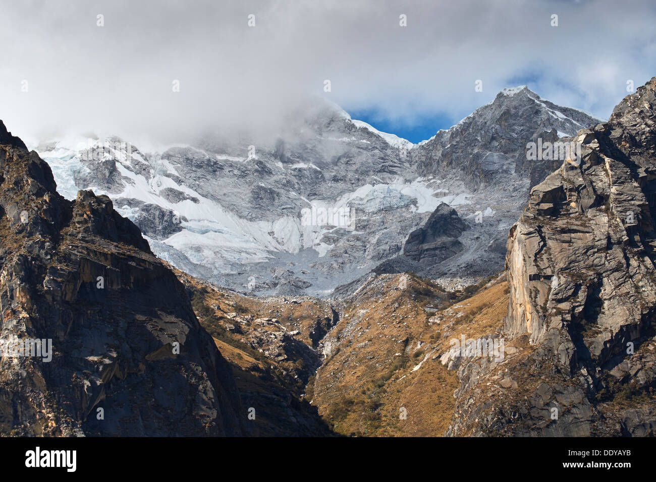 The lower slopes of Huascaran in the Huascarán National Park, Peruvian Andes. Stock Photo