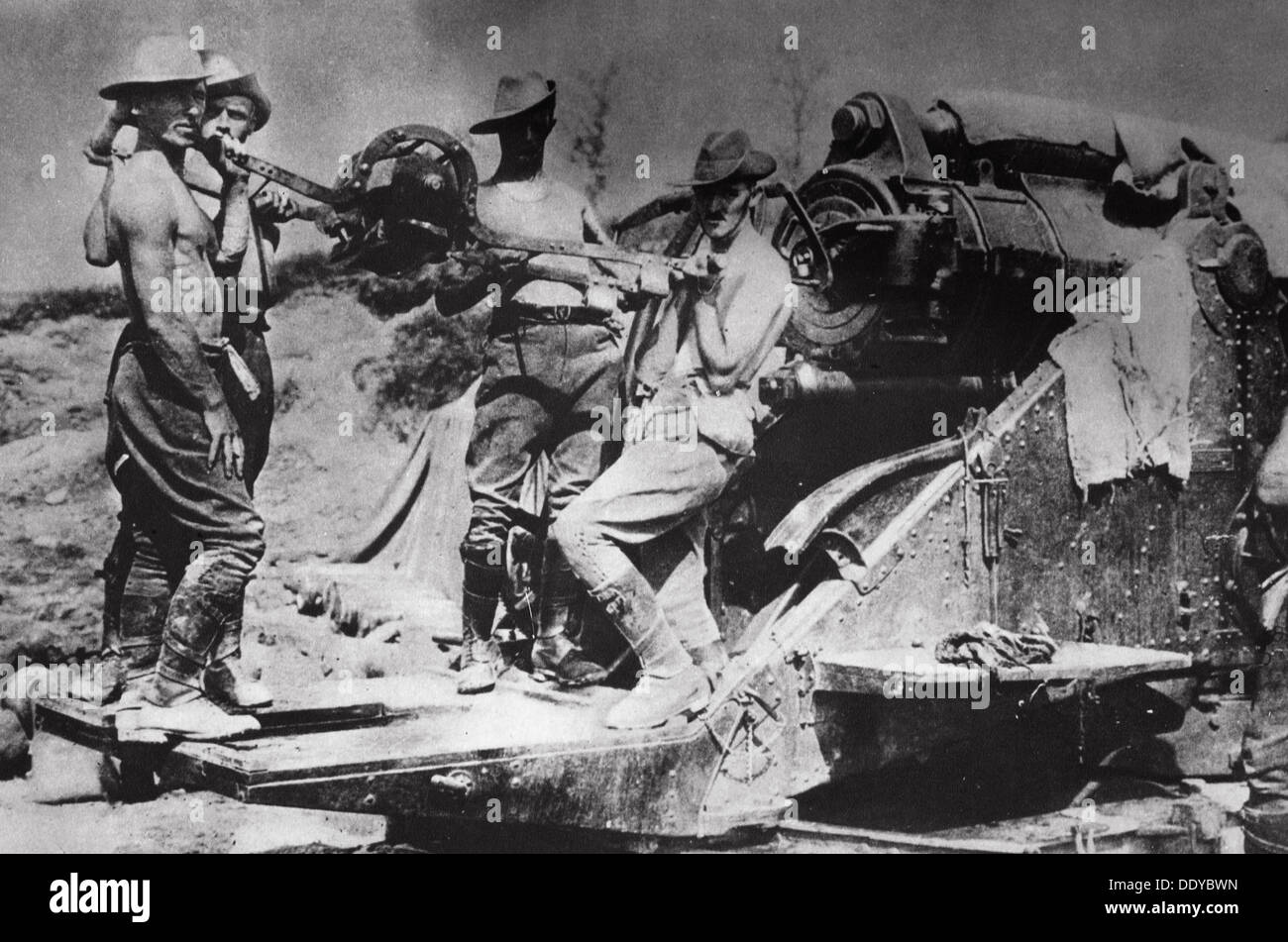 Australian howitzer on the Somme front, World War I, c1914-c1918. Artist: Unknown Stock Photo