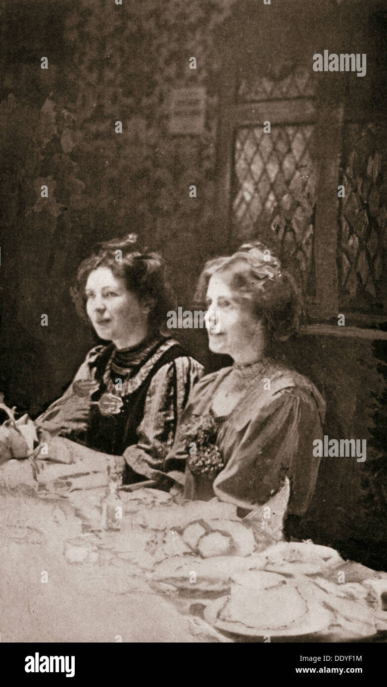 Christabel Pankhurst and Annie Kenney, British suffragettes, 1909.  Artist: GK Jones Stock Photo