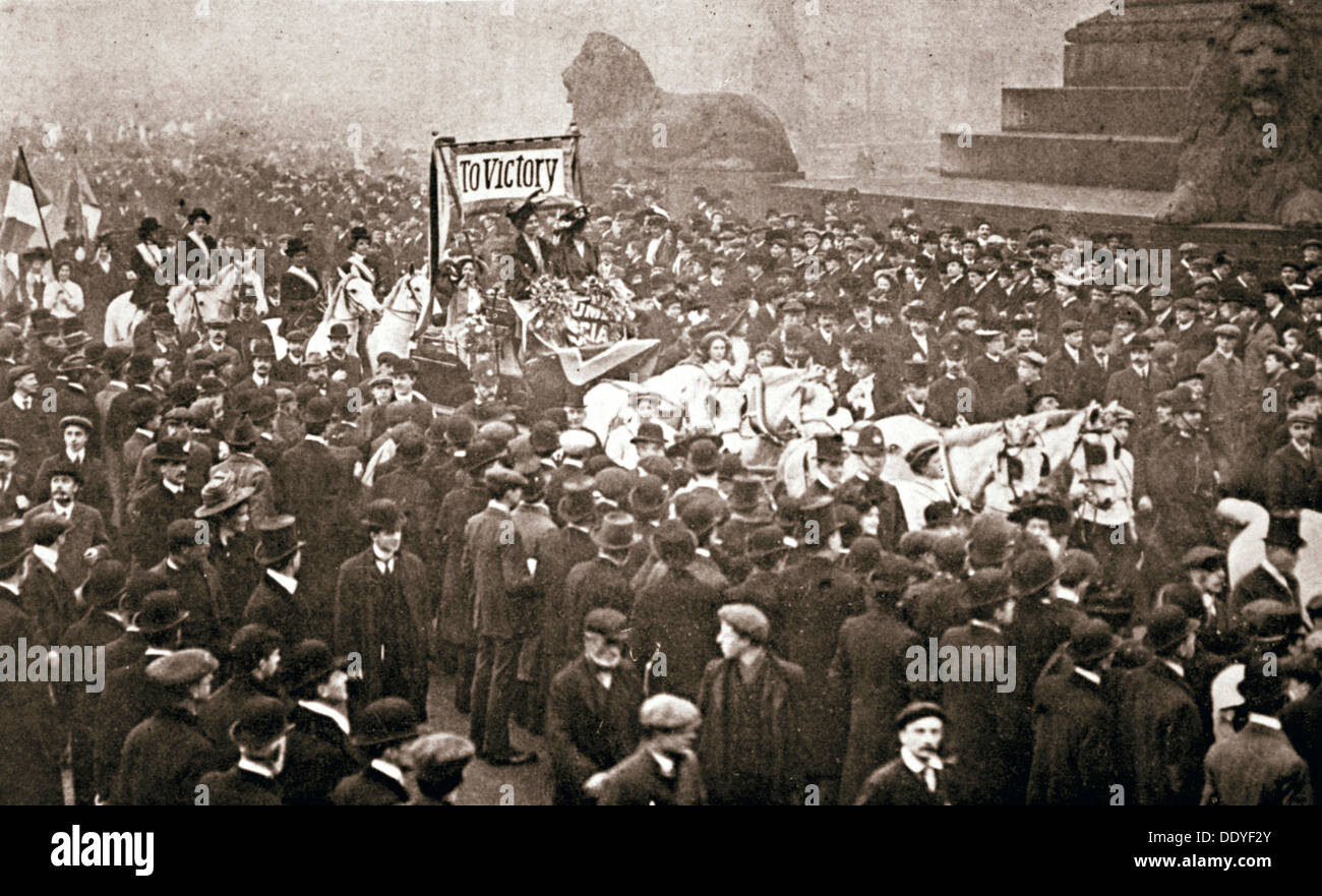 Procession to welcome the early release of suffragettes from prison on 19 December 1908. Artist: Unknown Stock Photo
