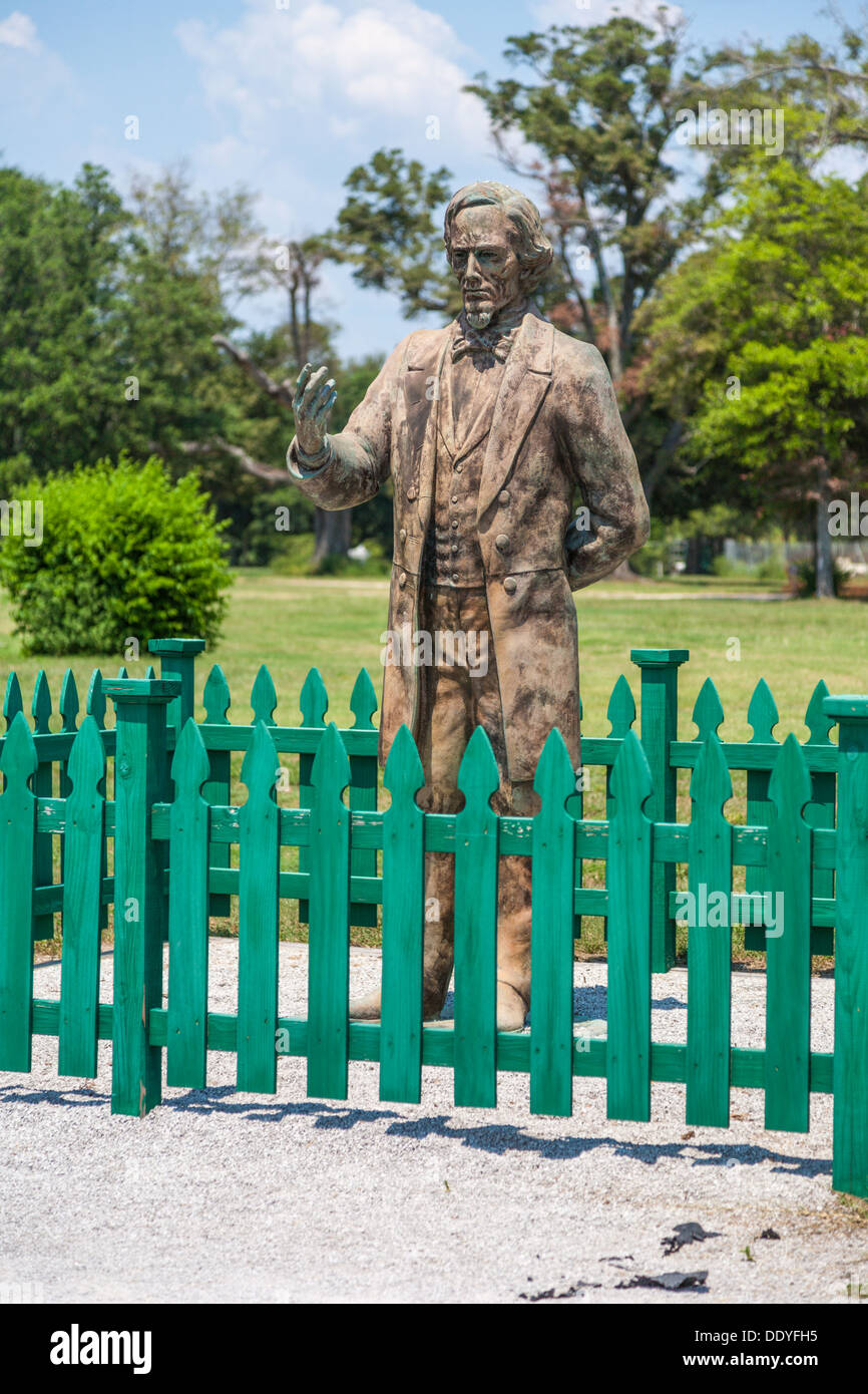 Statue of Confederate President Jefferson Davis at Beauvoir Plantation
