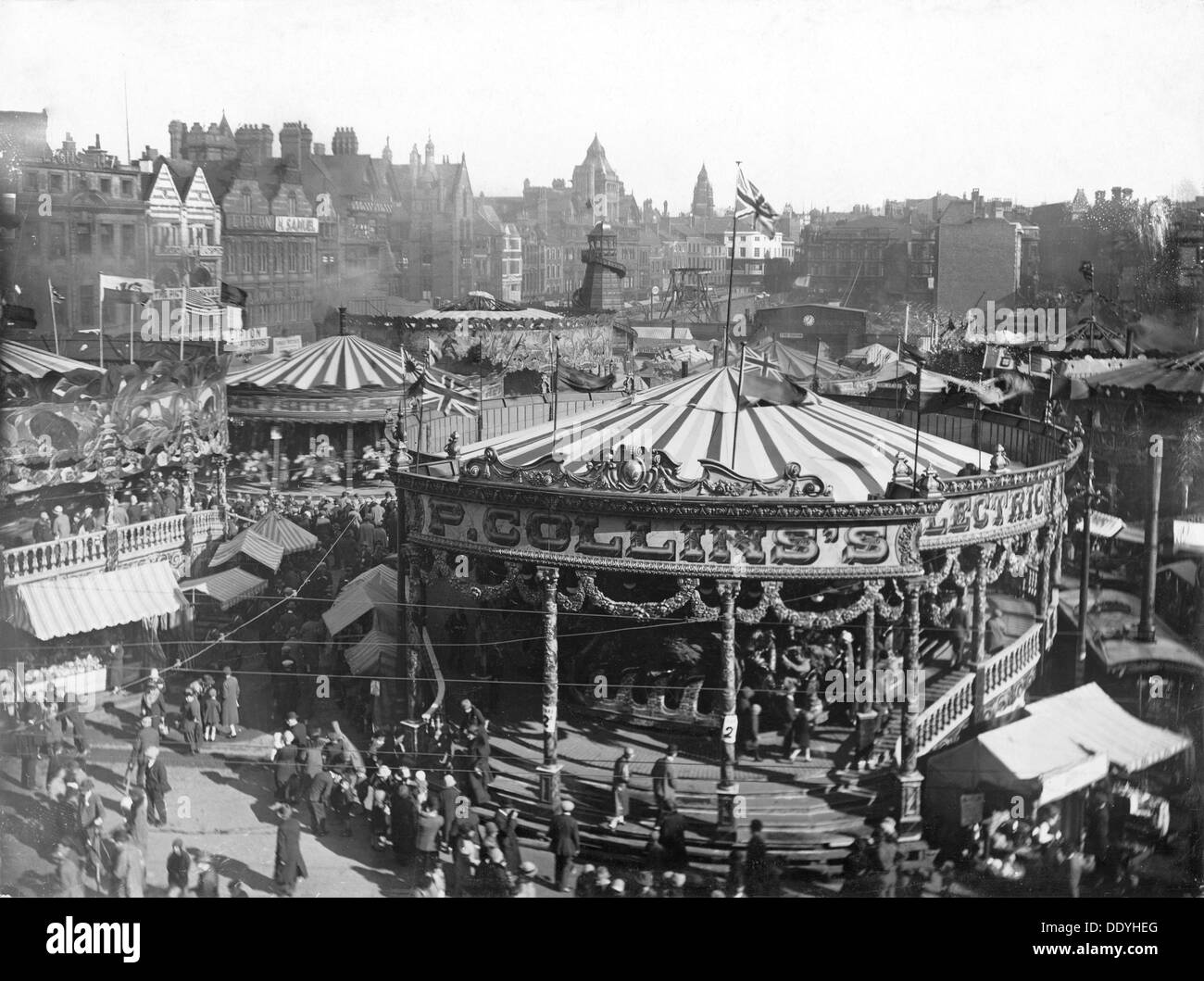 Goose Fair, Market Place, Nottingham, Nottinghamshire, 1926. Artist: Henson & Co Stock Photo