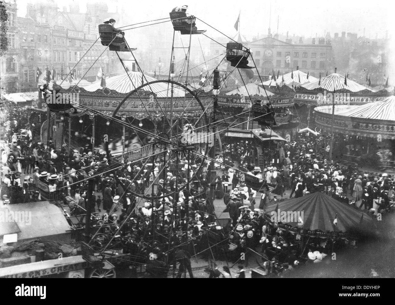 Big wheel, Goose Fair, Market Place, Nottingham, Nottinghamshire, 1907. Artist: Unknown Stock Photo