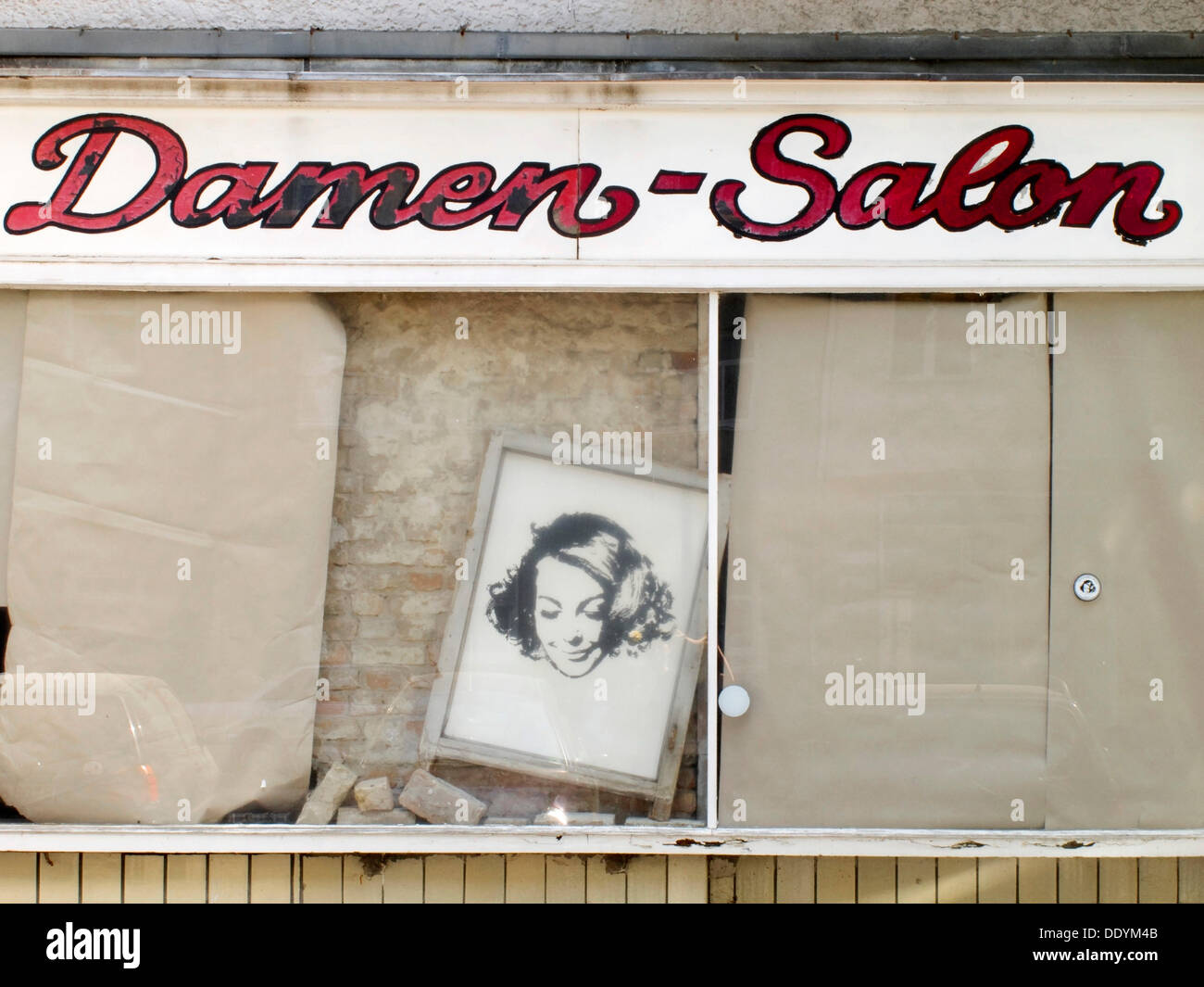 Display window, Damen-Salon, Reuterkiez, Neukoelln, Berlin Stock Photo