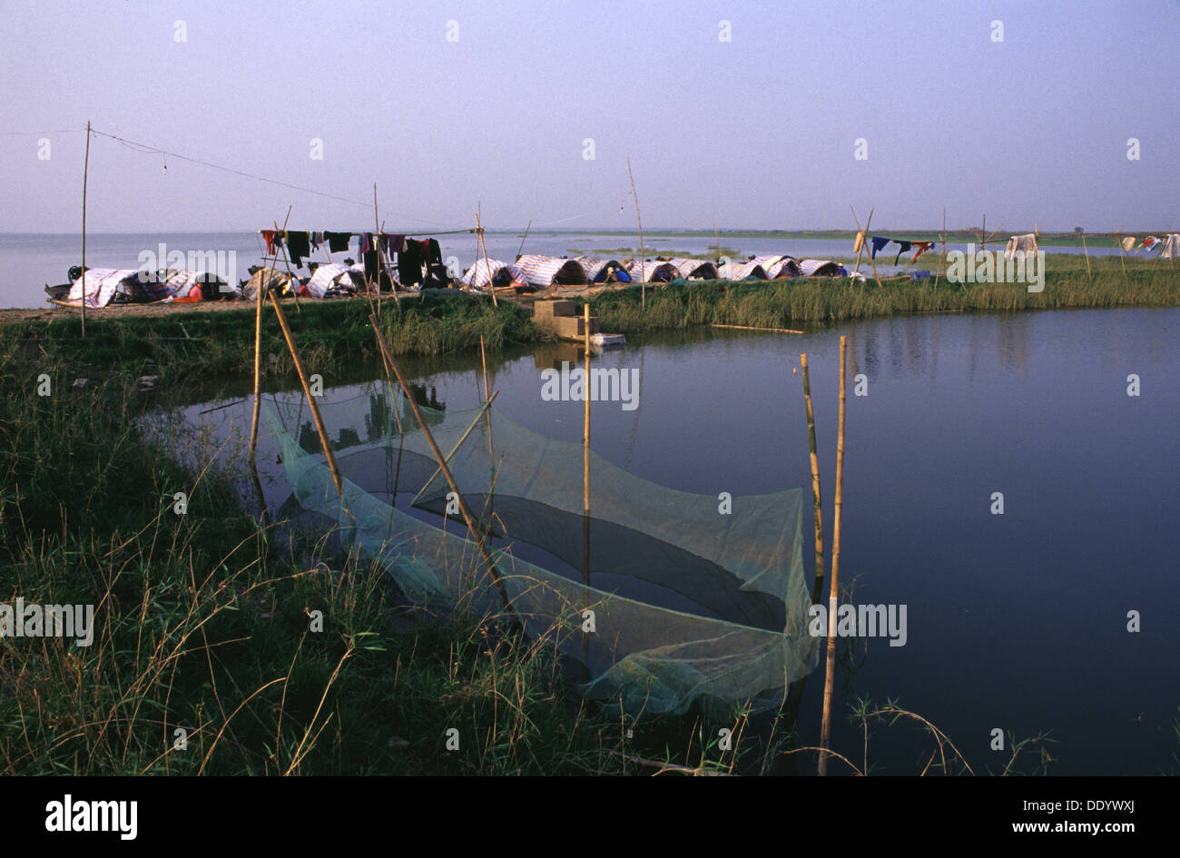 Sampan Boats High Resolution Stock Photography and Images - Alamy