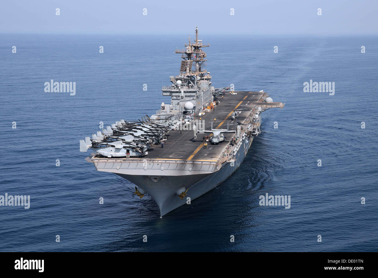 Aerial view of the US Navy amphibious assault ship USS Kearsarge during ongoing operations September 7, 2013 in the Gulf of Aden. Stock Photo