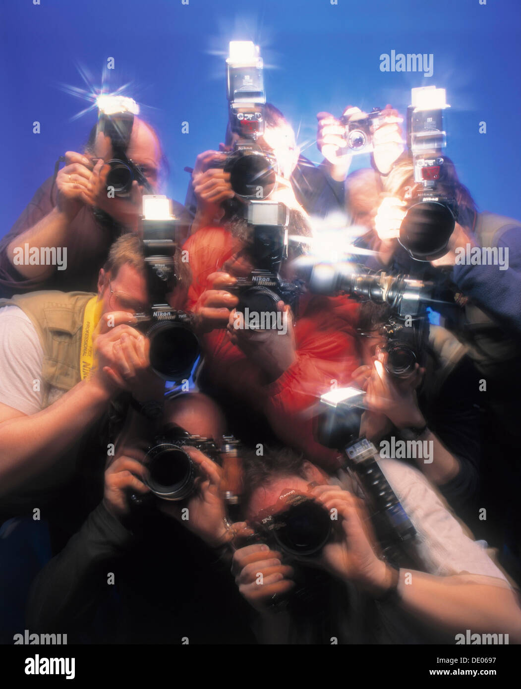 Paparazzi camera flashing cameras hires stock photography and images