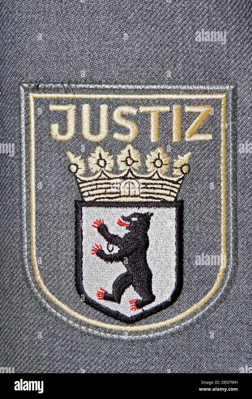 Badge, lettering 'Justiz', German for 'legal authority', coat of arms of Berlin, Courts of Berlin, Berlin Stock Photo