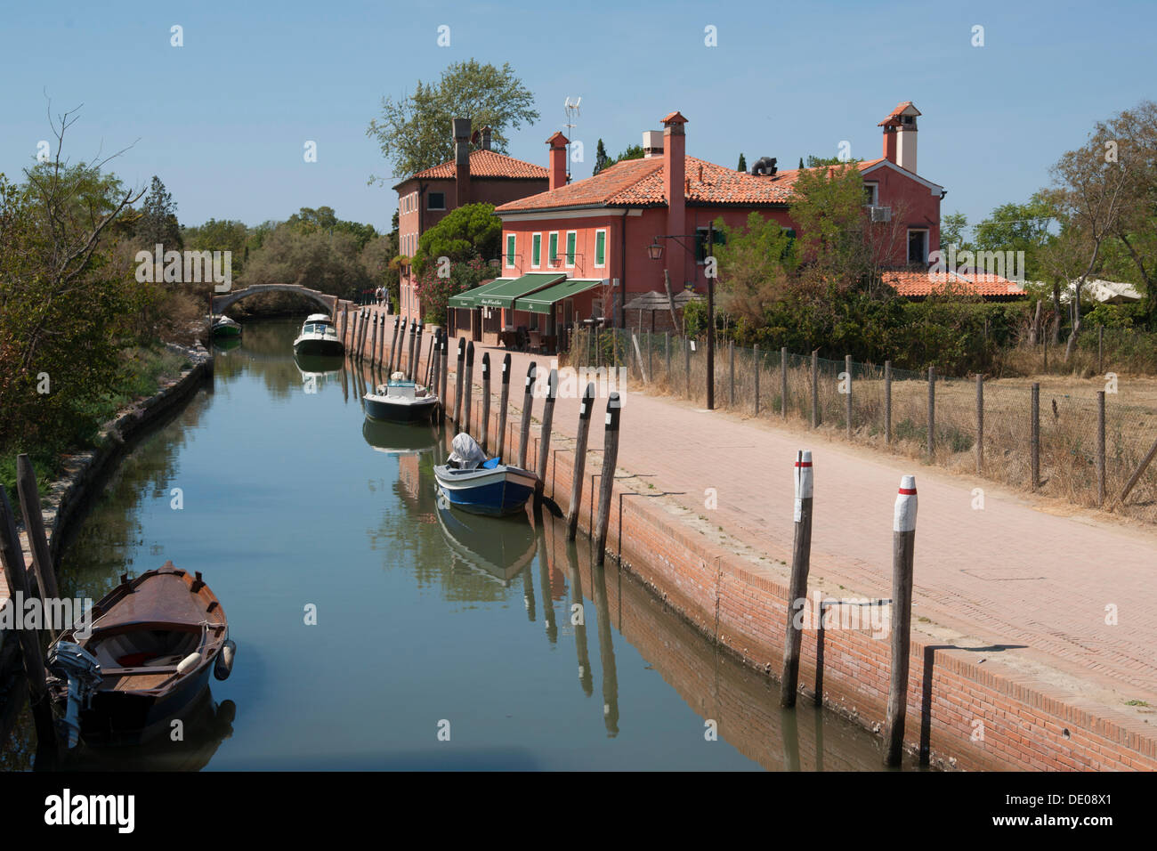 Italian canal waterways hi-res stock photography and images - Alamy