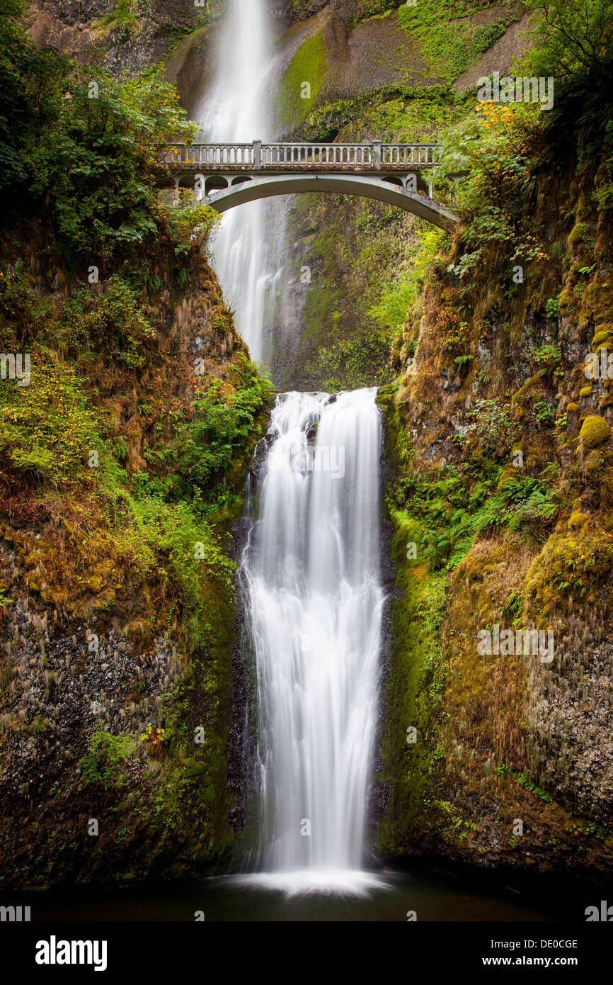 Multnomah Falls along the Columbia River Gorge, Oregon USA Stock Photo