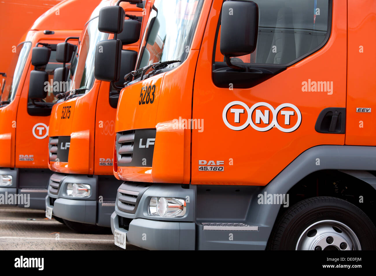 New DAF LF 45.160 Low Emission trucks in the TNT delivery pictured at Lount Parcel Distribution Centre, Leicestershire. Stock Photo