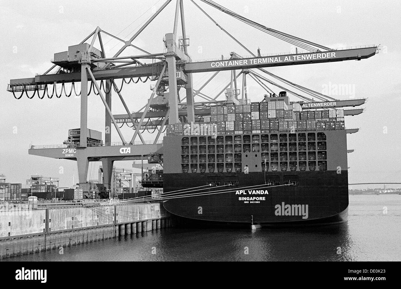 Container ship APL Vanda at Altenwerder Container Terminal (CTA) in the German port of Hamburg. Stock Photo