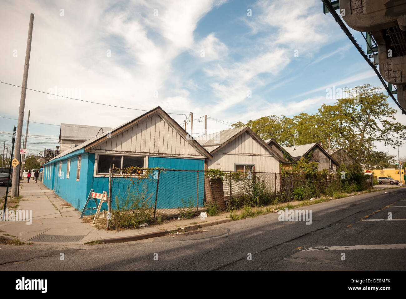 Boarded up summer bungalows in Rockaway Beach in the borough of Queens in New York Stock Photo