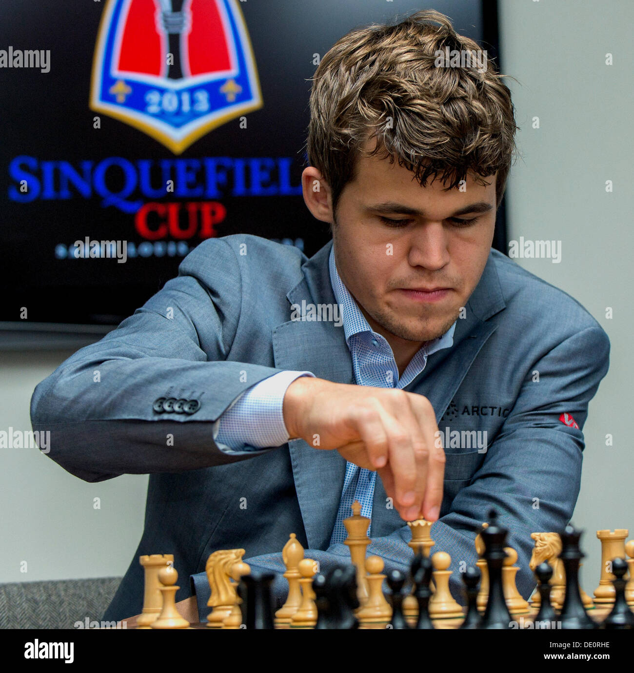 Magnus carlsen 2013 hi-res stock photography and images - Alamy