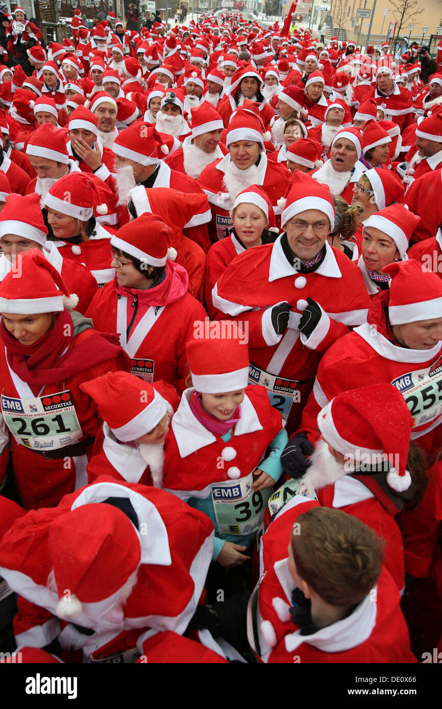 4th Michendorf Santa Run, Europe's biggest Santa Run, Michendorf, Brandenburg Stock Photo