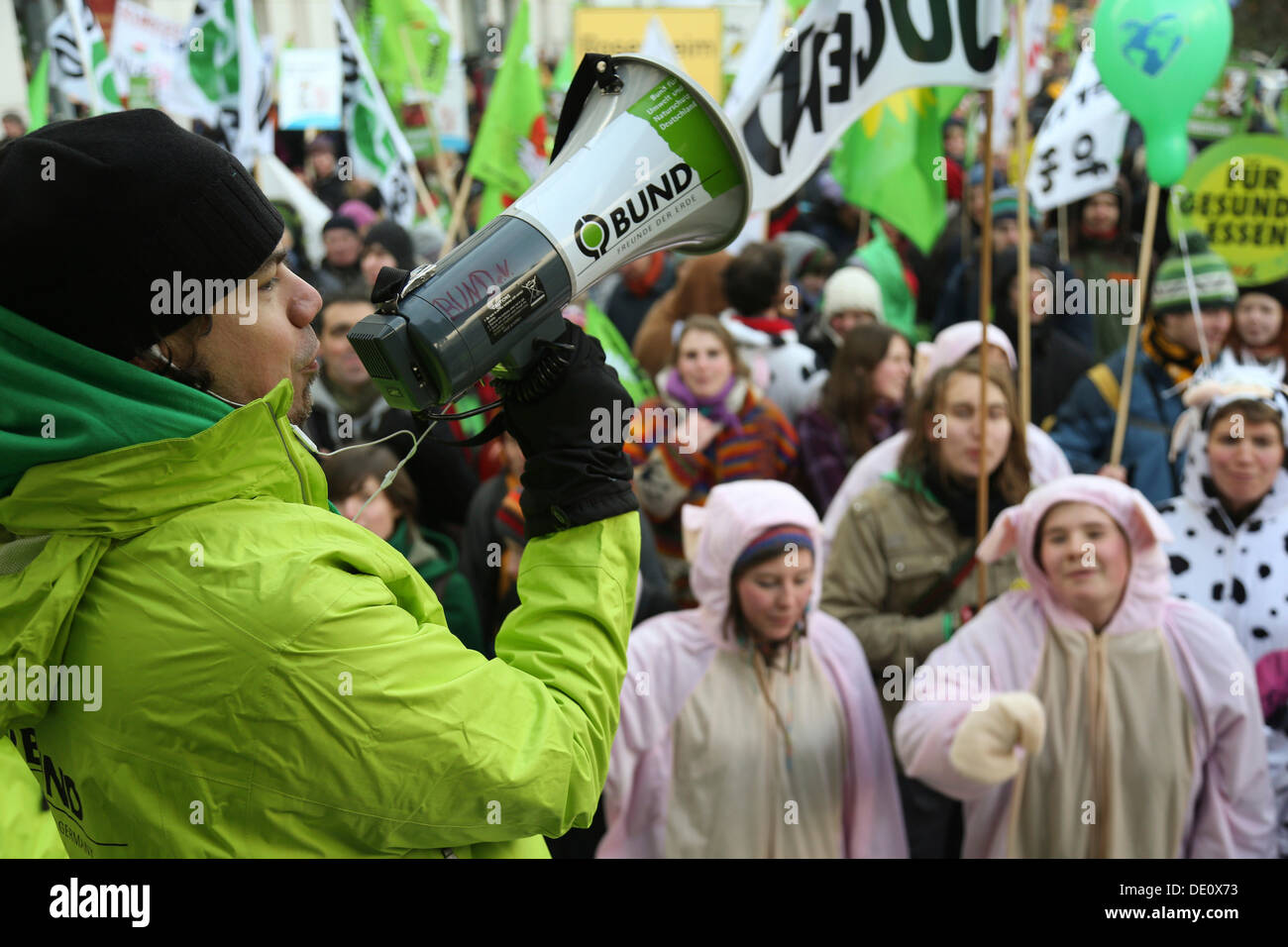 Environmentalists, farmers and consumers protesting with the slogan 'We're fed up! For a different agricultural policy', Stock Photo