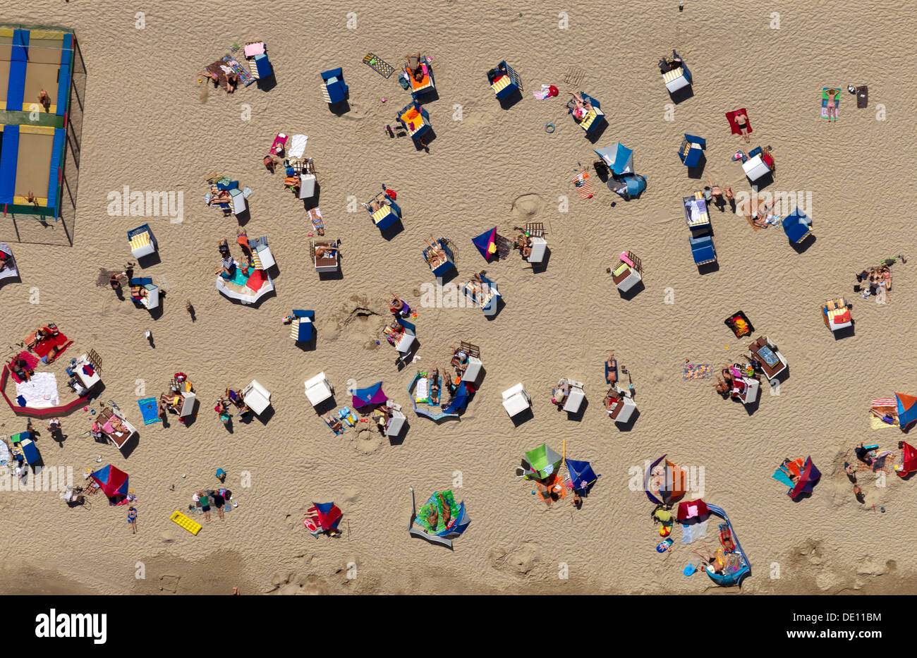 Aerial view of beach hi-res stock photography and images - Alamy