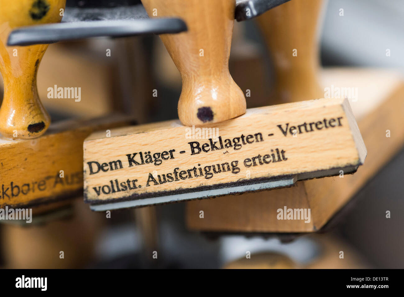 Stamp with the inscription 'Dem Kläger - Beklagten - Vertreter - vollstr. Ausfertigung erteilt', German for 'The plaintiff - Stock Photo