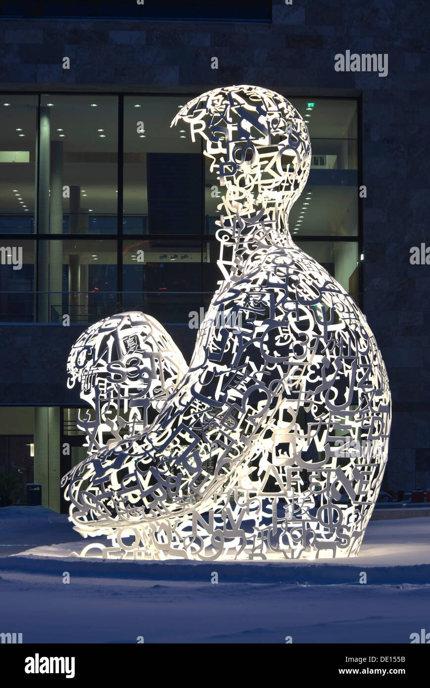 'Man of Knowledge' by Jaume Plensa, morning mood on the Campus Westend of the Goethe University, Frankfurt am Main, Hesse Stock Photo