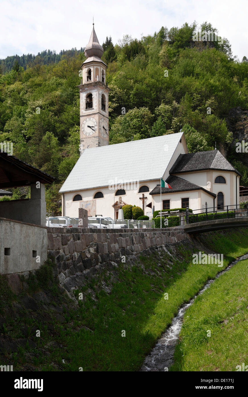 Sts. Peter and Paul Church, Imèr, Primiero Valley, Dolomites, South Tyrol, Trentino-Alto Adige, Italy, Europe Stock Photo