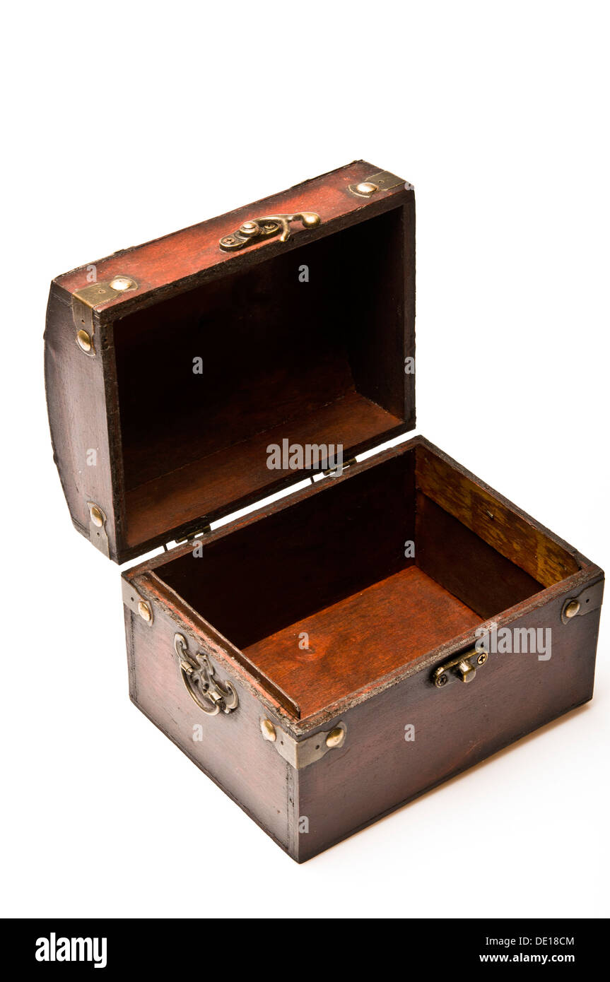 open wooden treasure box Stock Photo Alamy