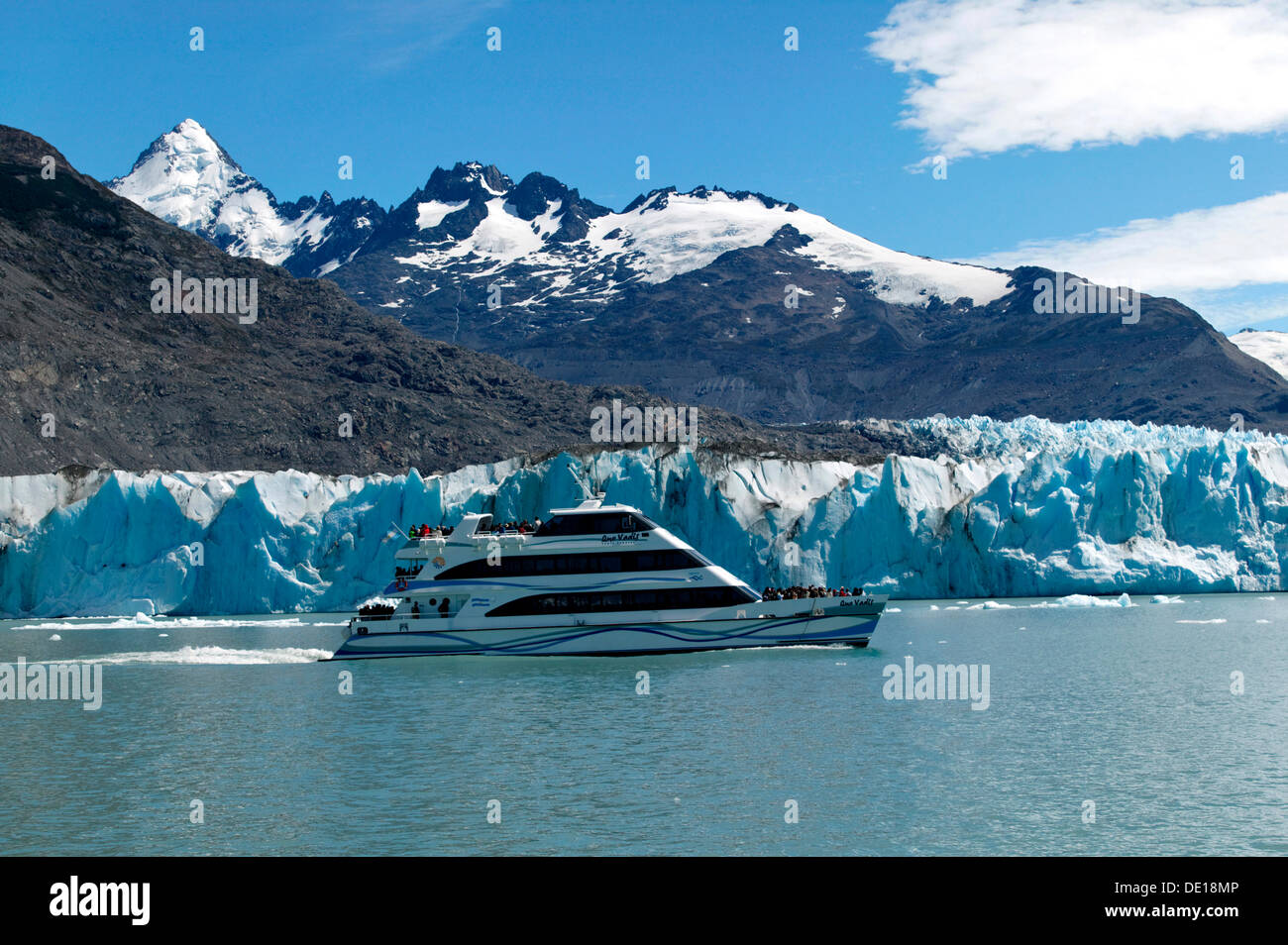 Excursion boat, Lago Argentino, Upsala Glacier, Los Glaciares National Park, UNESCO World Heritage Site, Cordillera Stock Photo