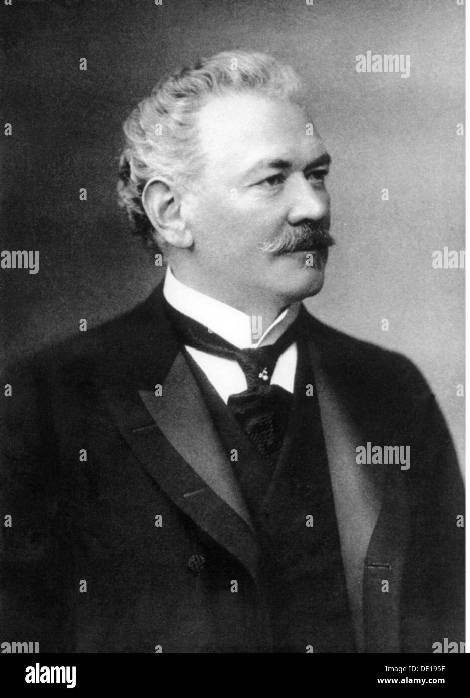 Adlon, Lorenz, 29.5.1849 - 7.4.1921, German businessman, portrait, 1911, Stock Photo