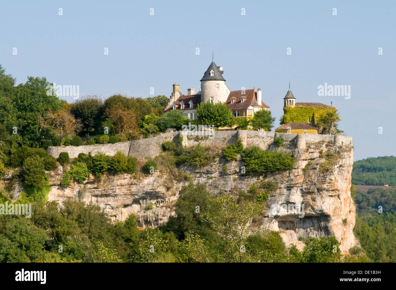 Clifftop House at Lacave, Lot, Midi-Pyrenees, France Stock Photo