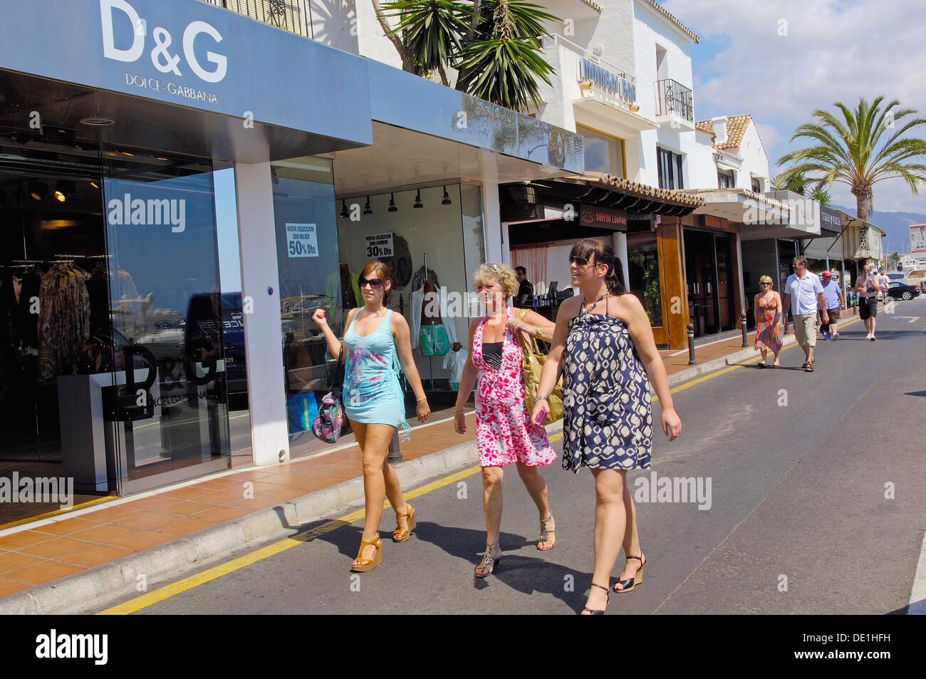 Puerto banus marbella shopping hi-res stock photography and images