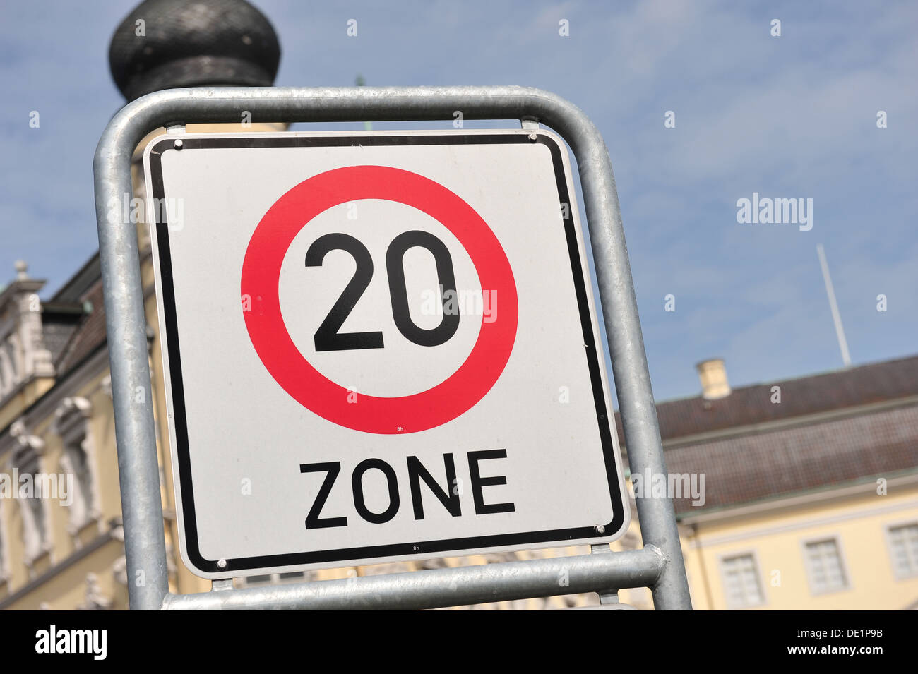 Oldenburg, Germany, the beginning of the Tempo 20 zone before the