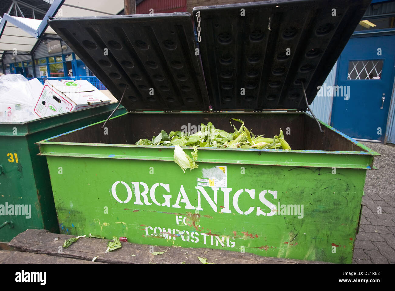 Composting container hires stock photography and images Alamy