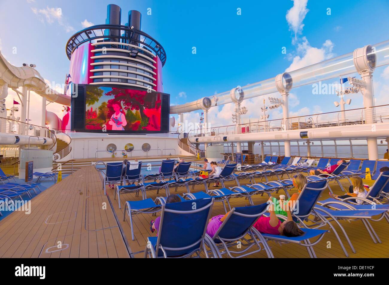 The New Disney Dream Cruise Ship Disney Cruise Line Sailing Between Florida And The Bahamas Stock Photo Alamy