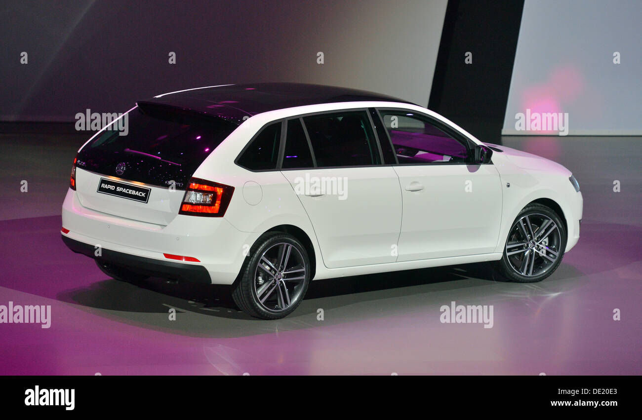 Skoda rapid spaceback hi-res stock photography and images - Alamy