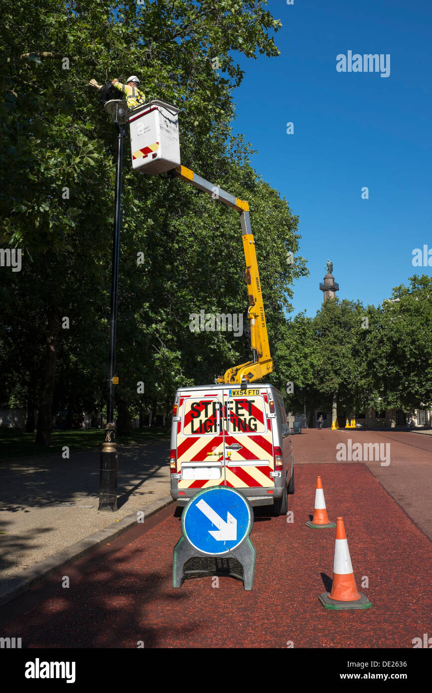 Street Light Engineer Stock Photo Alamy