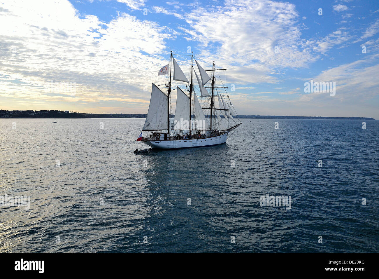 Marité (three-masted schooner, 1921, homeport : Granville), old fishing boat, leaving the fishing port of Granville (Normandy). Stock Photo