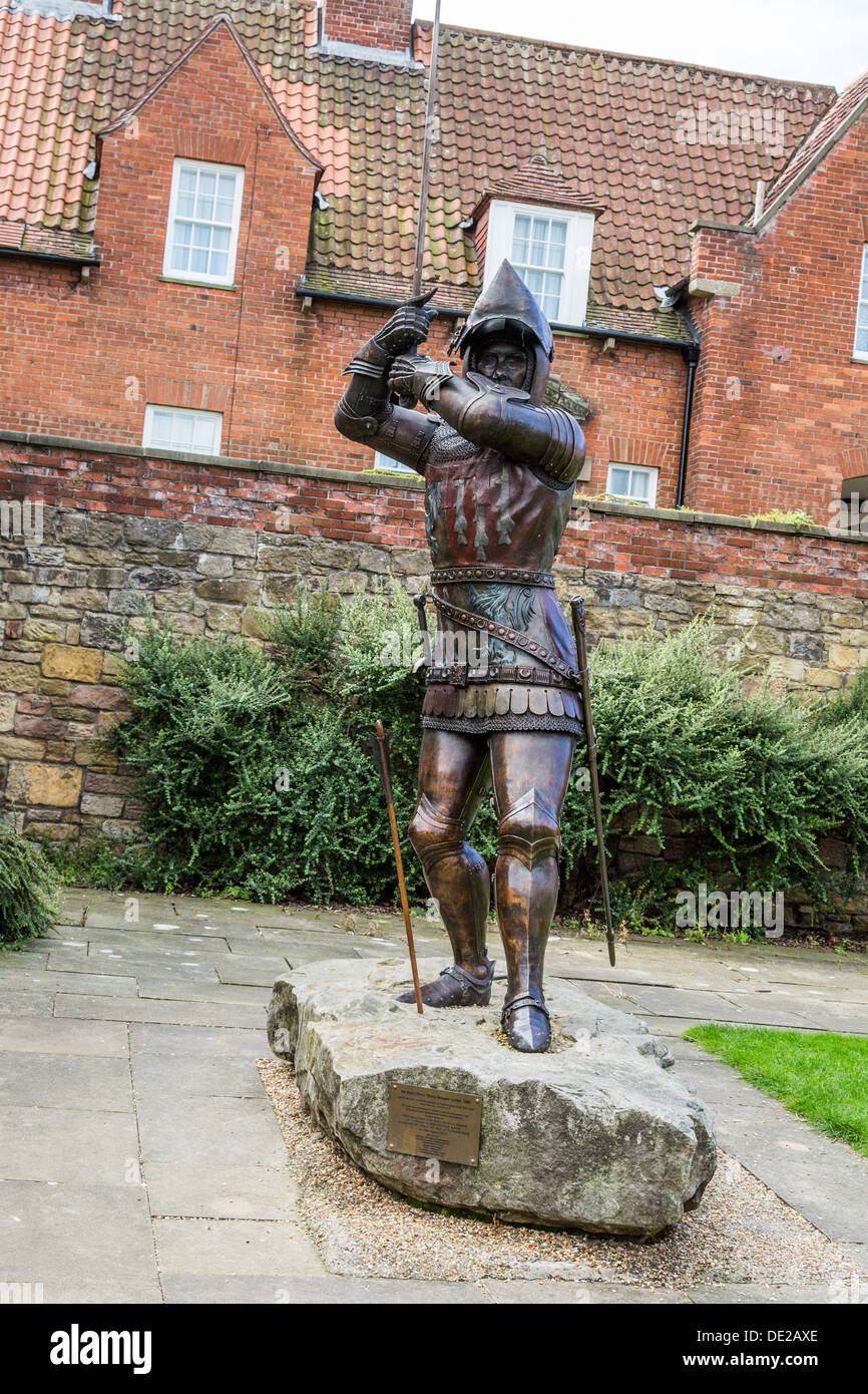 Sir Henry Percy statue, (c1364-1403), Alnwick, Northumberland, England, UK, GB. Stock Photo