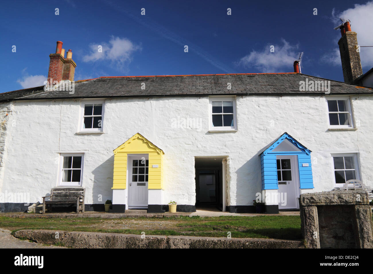 Cottages overlooking the harbour at Charlestown, Cornwall Stock Photo
