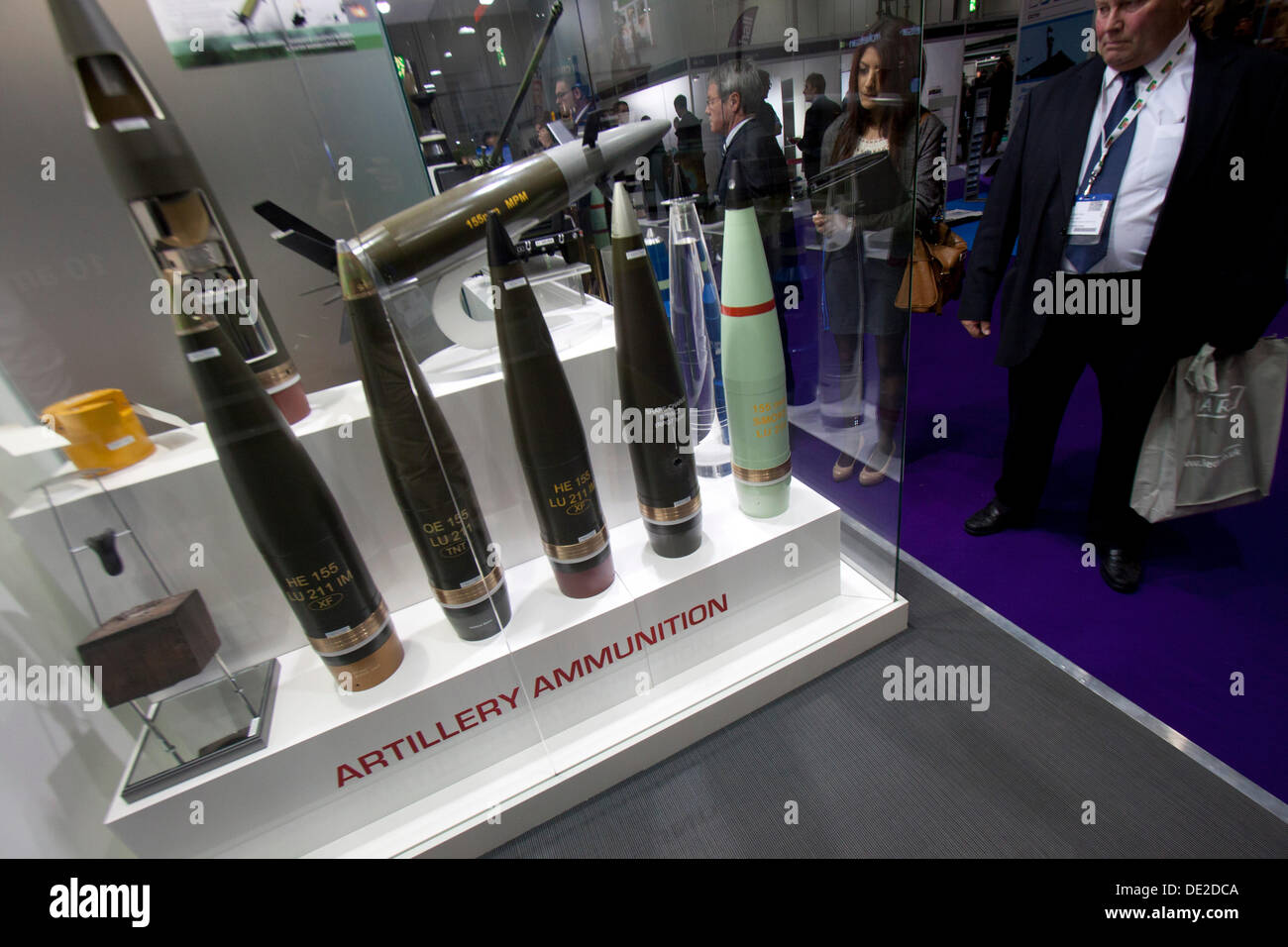 World biggest arms fair hires stock photography and images Alamy