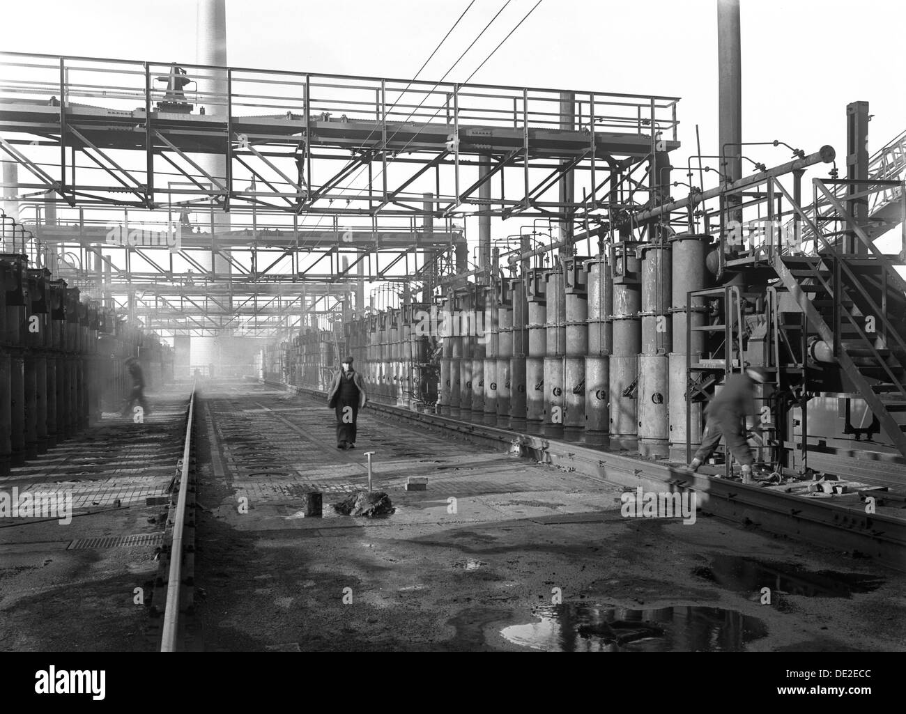 Manvers coal processing plant, Wath upon Dearne, near Rotherham, South Yorkshire, 1957. Artist: Michael Walters Stock Photo