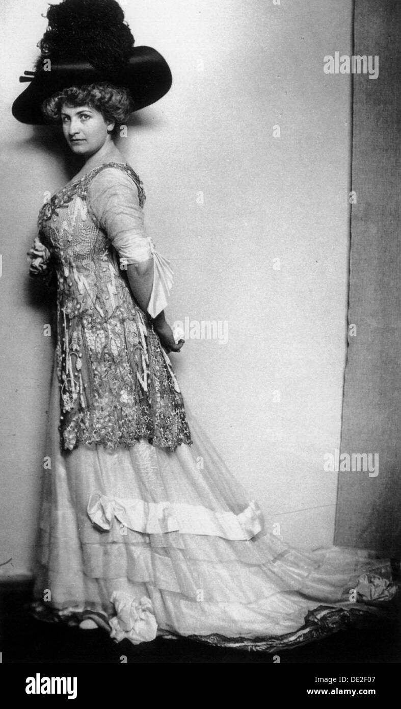 Alma Mahler, Austrian socialite and composer, c1908. Artist: Unknown Stock Photo