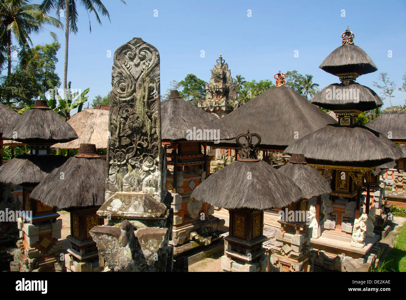 Hindu village temple hi-res stock photography and images - Alamy